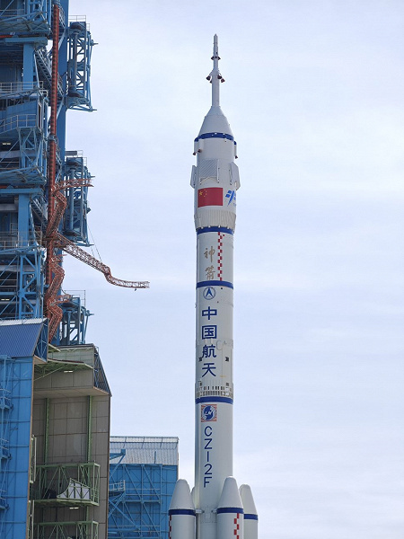Китай готовит очередной запуск космического экипажа на свою космическую станцию Tiangong
