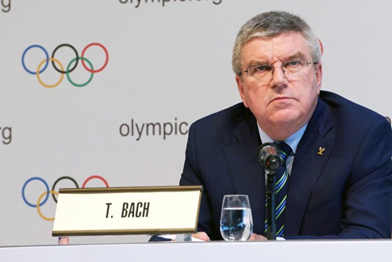 Глава МОК Томас Бах заявил о готовности искупаться в Сене перед Олимпиадой-2024